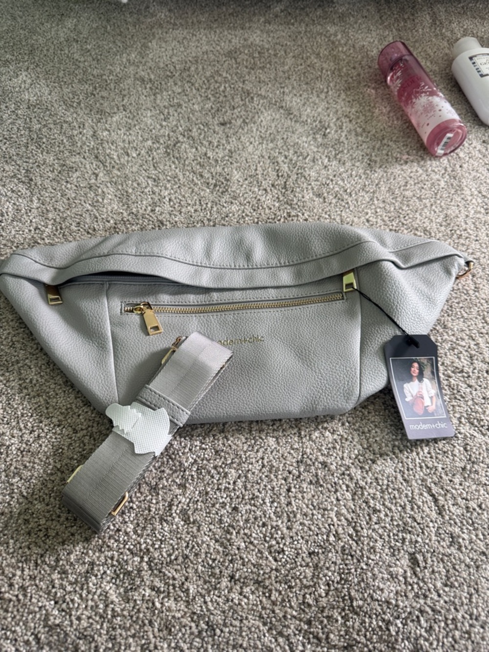 Modern + chic Presley Light Gray Leather Crossbody Belt Bag
